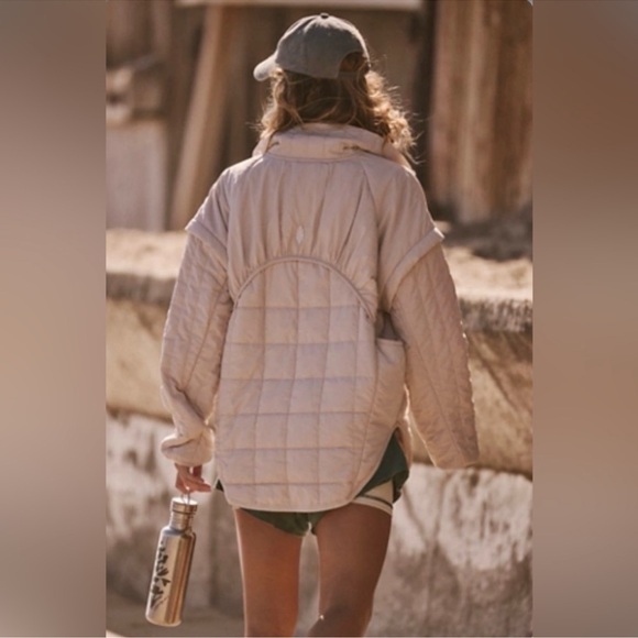 NWT Free People Priscilla Pullover Puffer Sz L PrimaLoft Cozy Retro Chic Outdoor - Picture 7 of 11